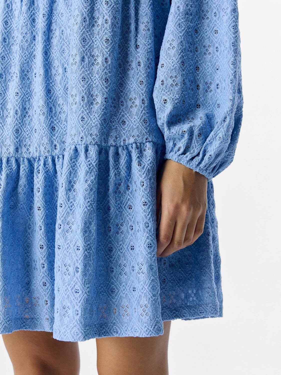 model_shot-detail